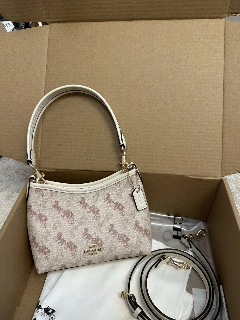 Coach single shoulder crossbody bag